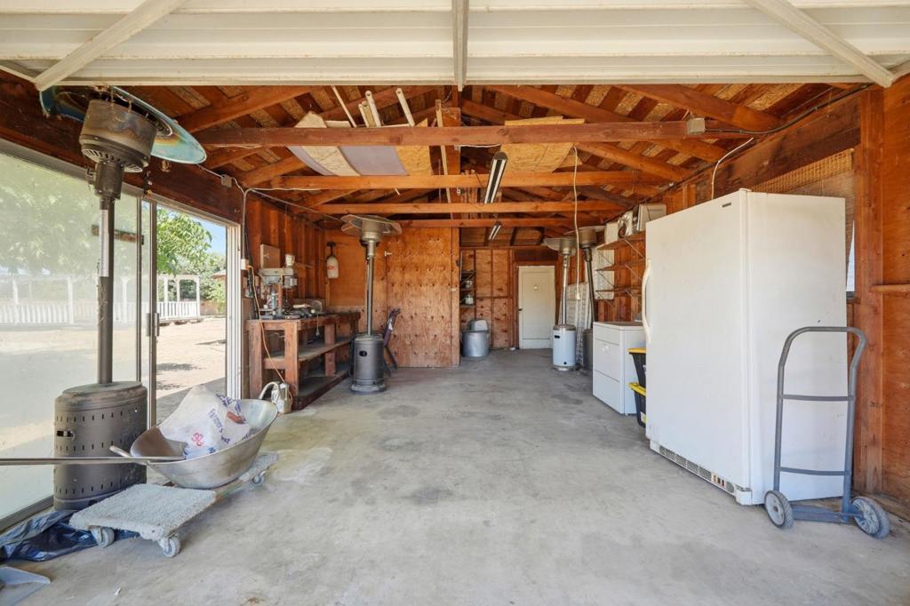 2520 N Temperance Ave, Fresno, CA 93727