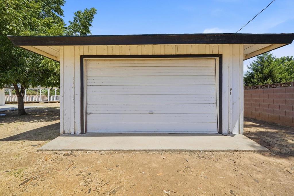 2520 N Temperance Ave, Fresno, CA 93727