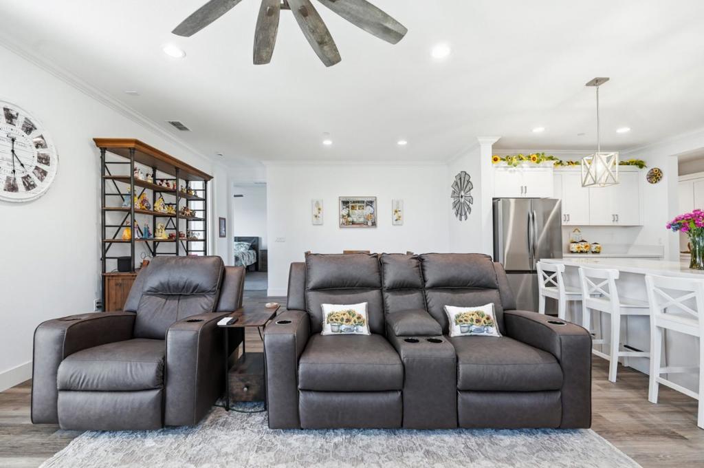 2249 Enchantment Dr, Manteca, CA 95337