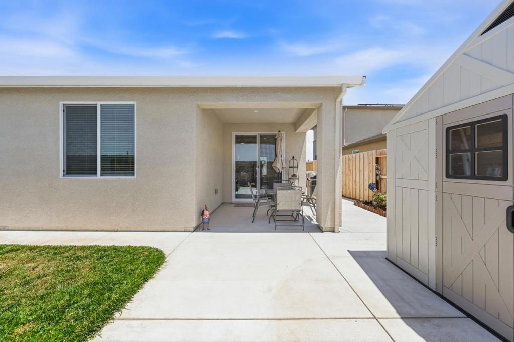 2249 Enchantment Dr, Manteca, CA 95337