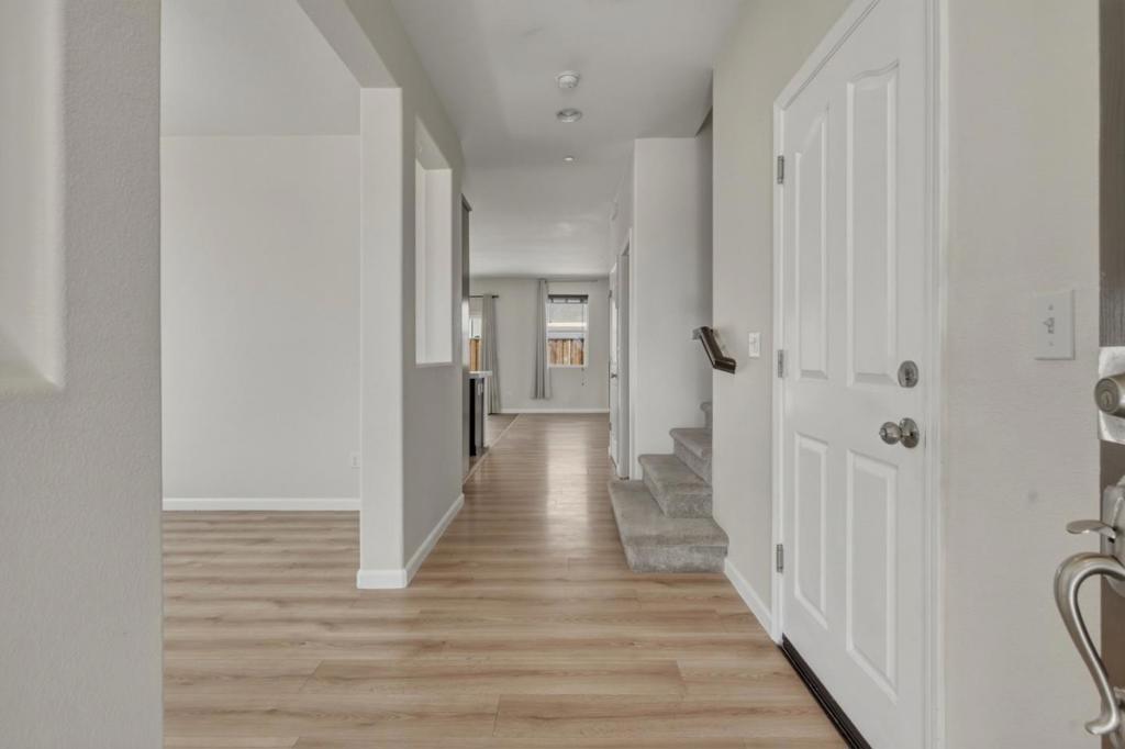 13673 Santa Lucia Dr, Gustine, CA 95322