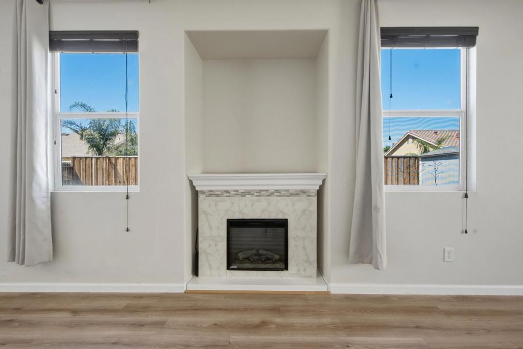 13673 Santa Lucia Dr, Gustine, CA 95322