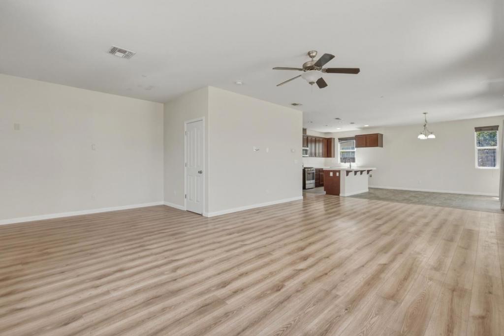 13673 Santa Lucia Dr, Gustine, CA 95322
