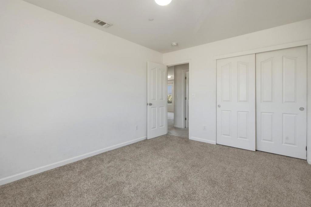 13673 Santa Lucia Dr, Gustine, CA 95322