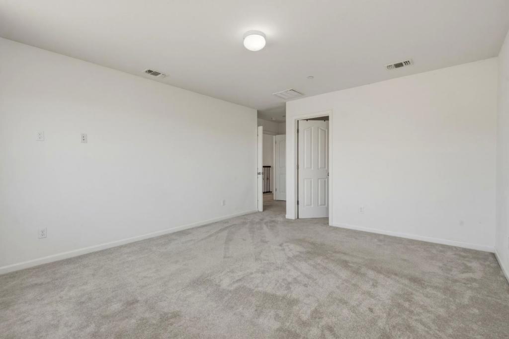 13673 Santa Lucia Dr, Gustine, CA 95322