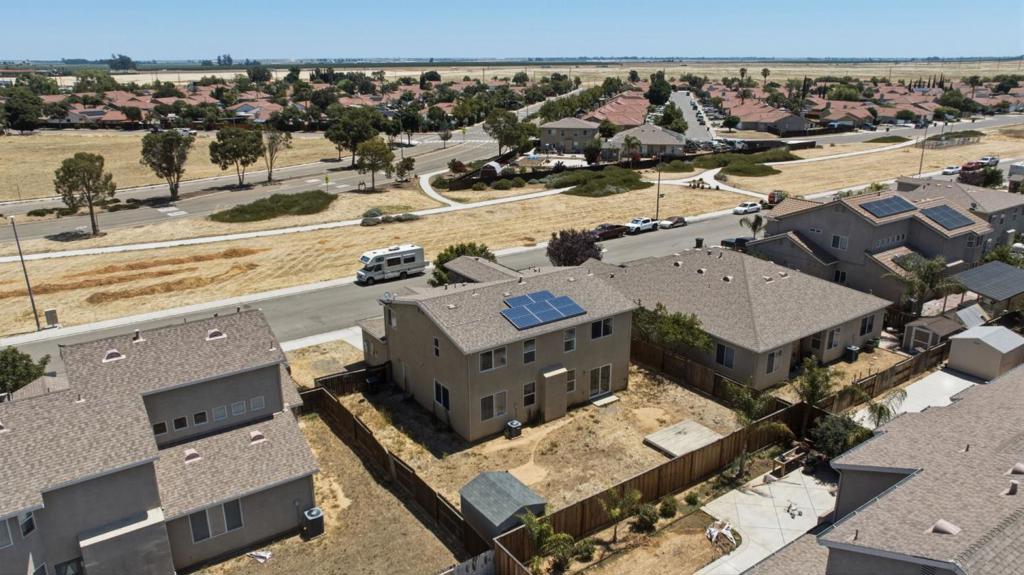 13673 Santa Lucia Dr, Gustine, CA 95322