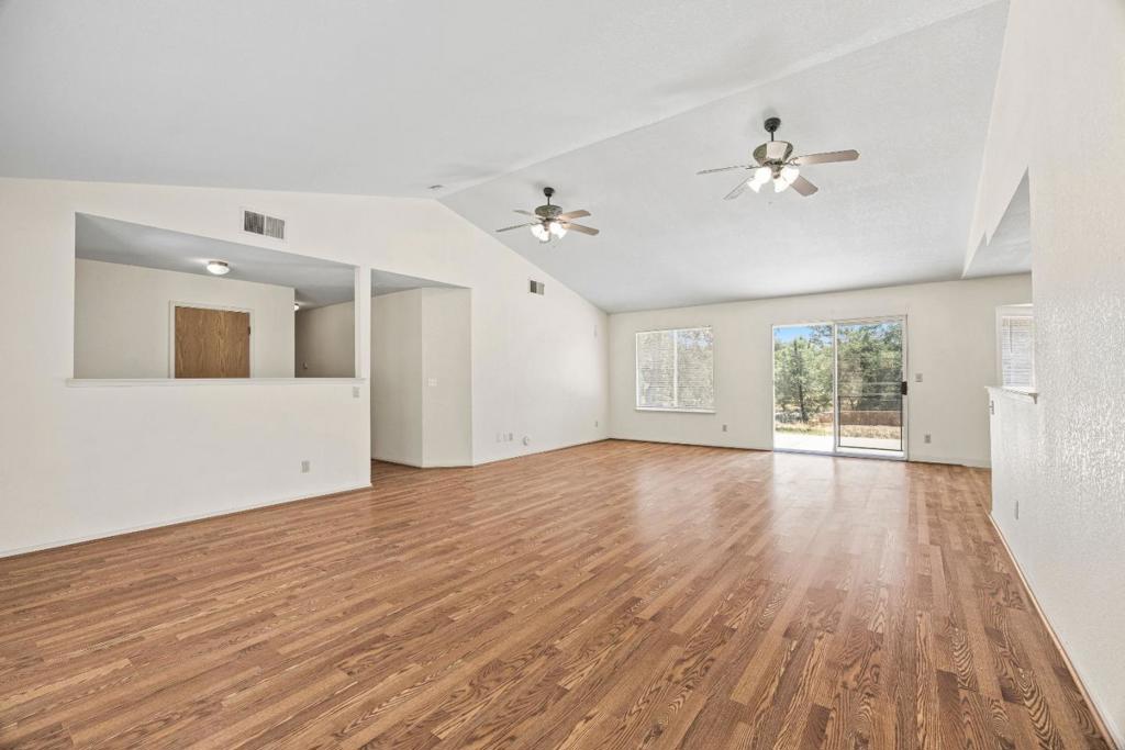 30159 Horseshoe Dr, Coarsegold, CA 93614