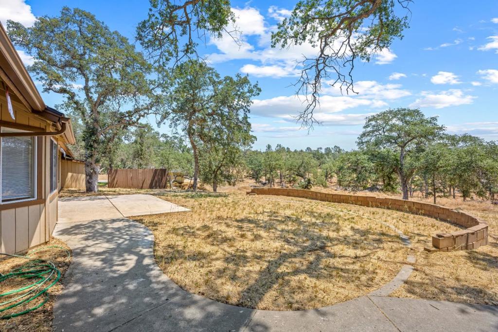 30159 Horseshoe Dr, Coarsegold, CA 93614