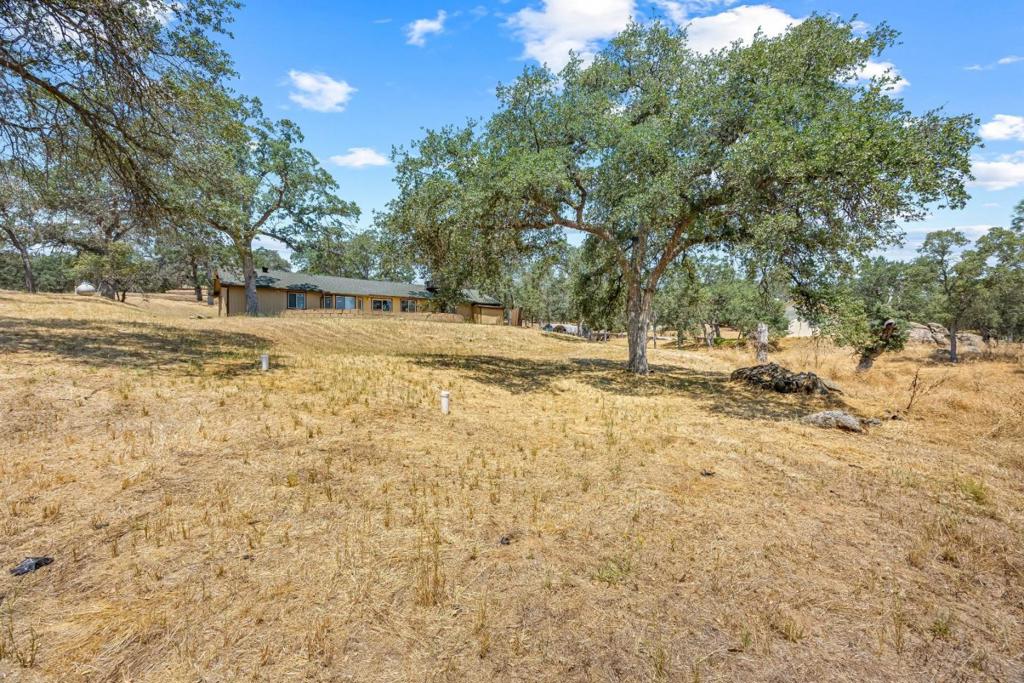 30159 Horseshoe Dr, Coarsegold, CA 93614