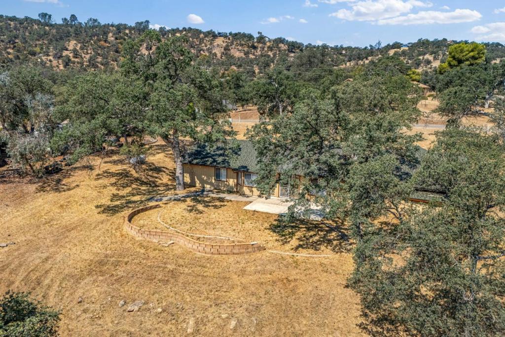 30159 Horseshoe Dr, Coarsegold, CA 93614