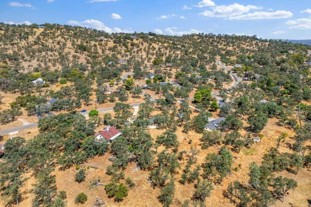 30159 Horseshoe Dr, Coarsegold, CA 93614