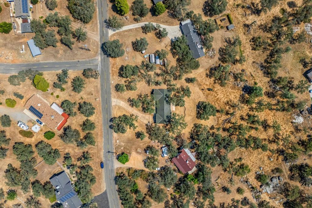 30159 Horseshoe Dr, Coarsegold, CA 93614