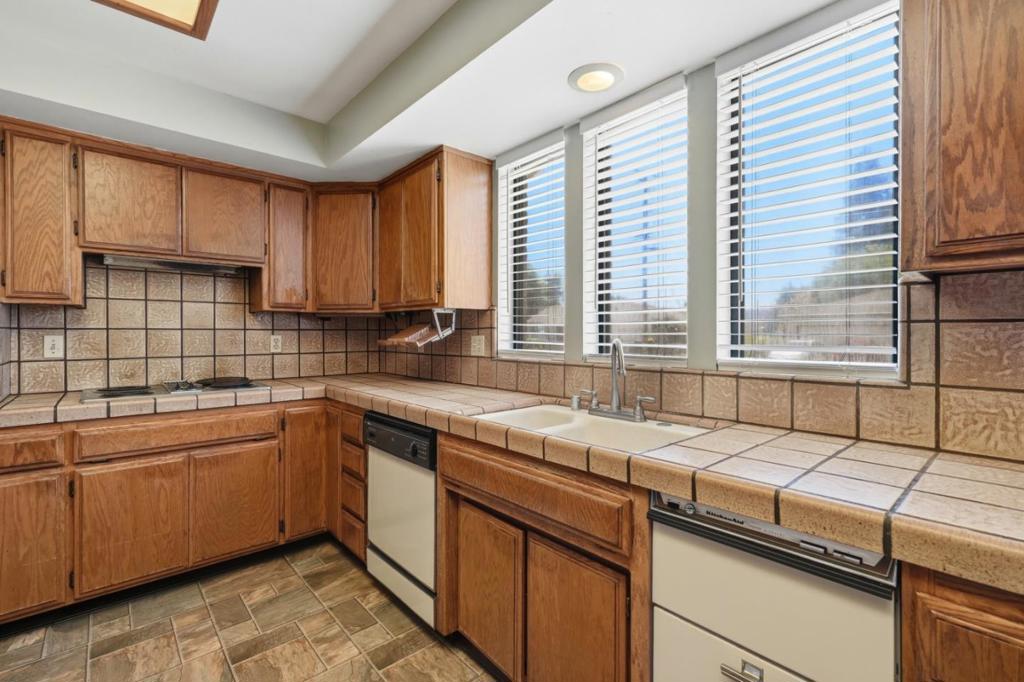 1240 Noda St, Turlock, CA 95380
