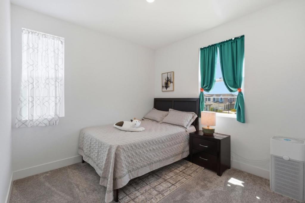 2116 Willa Grace Ave, Manteca, CA 95337