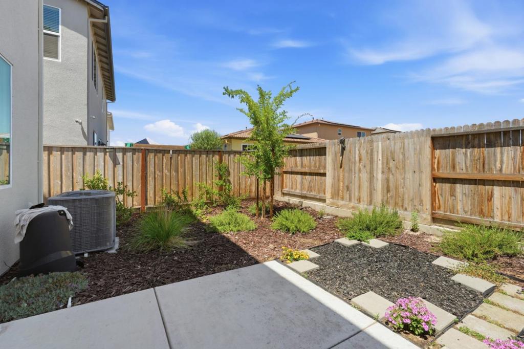 2116 Willa Grace Ave, Manteca, CA 95337