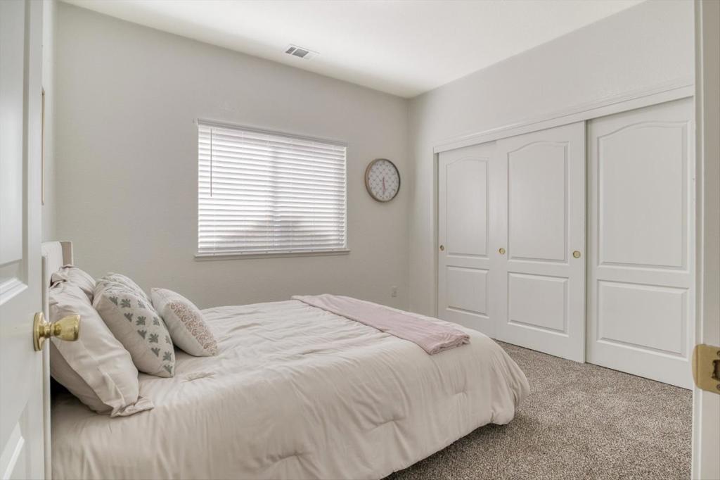 643 E Springer Dr, Turlock, CA 95382