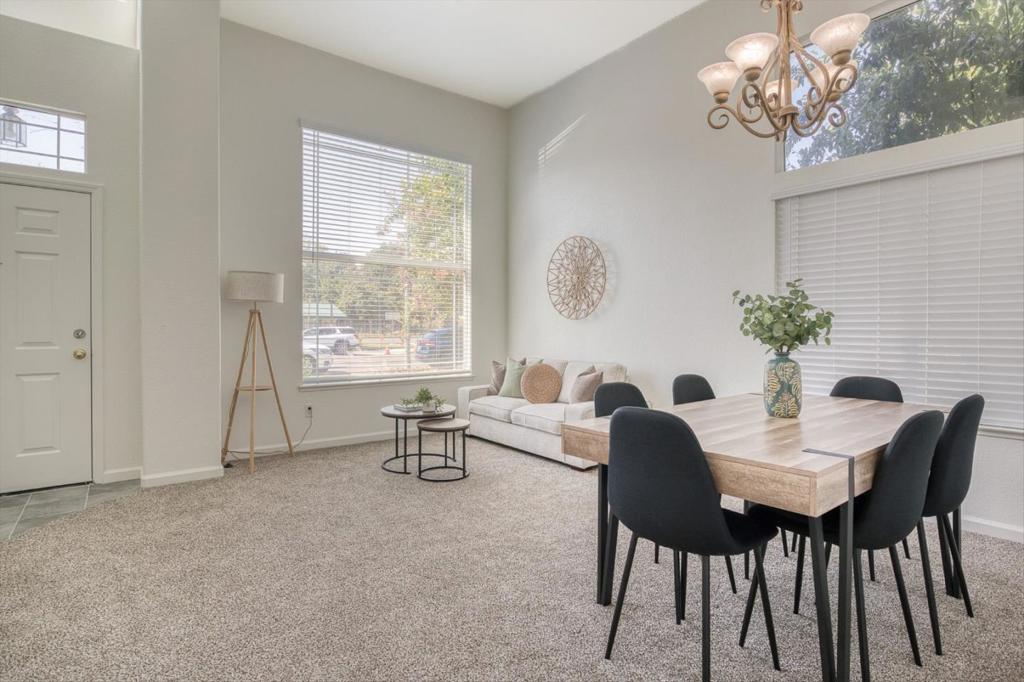 643 E Springer Dr, Turlock, CA 95382