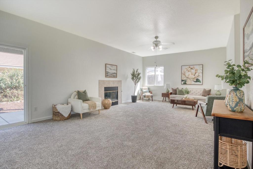 643 E Springer Dr, Turlock, CA 95382