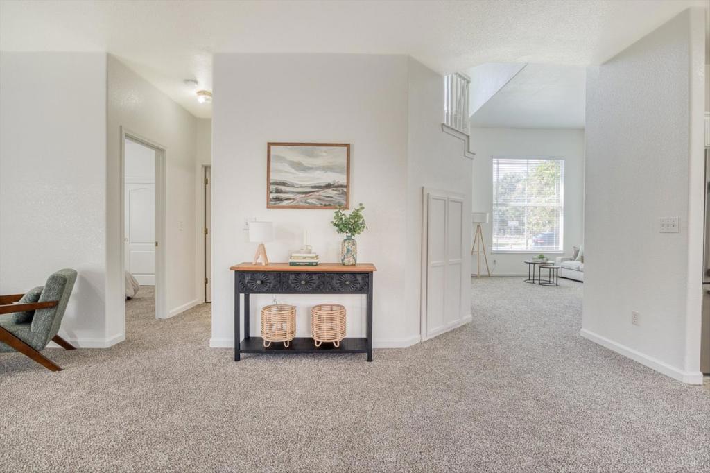 643 E Springer Dr, Turlock, CA 95382