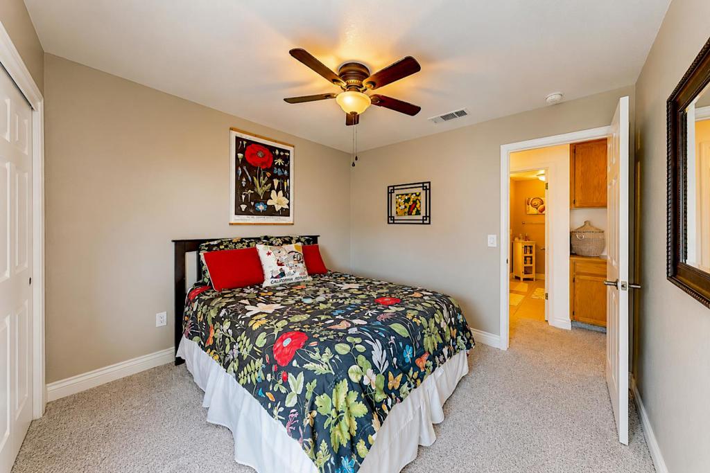 4073 Saint George Pl, Turlock, CA 95382