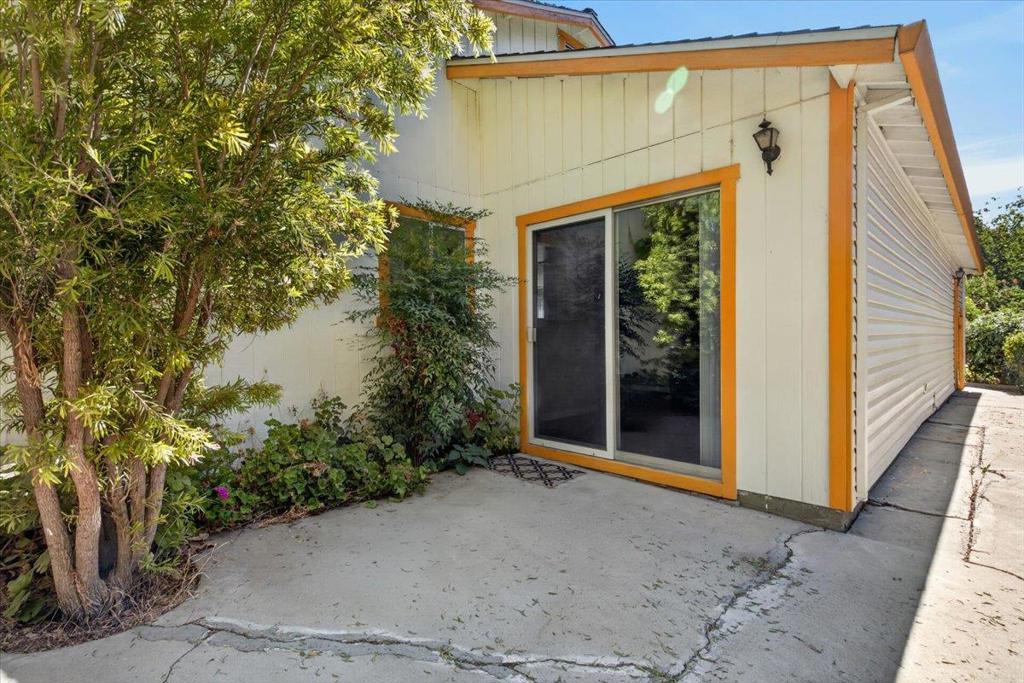 324 Barros St, Patterson, CA 95363