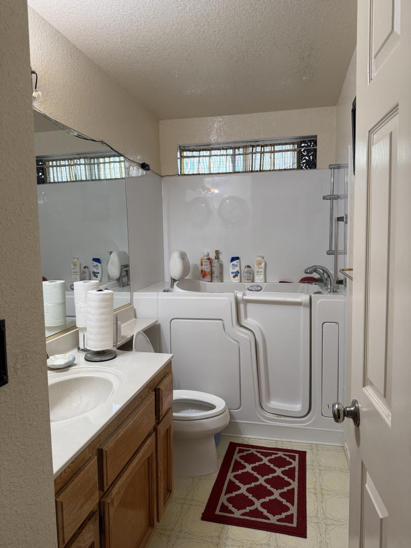 1636 Cavern Way, Modesto, CA 95358