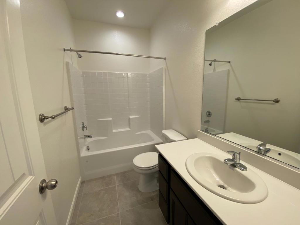 4449 Lacy Ln, Merced, CA 95348