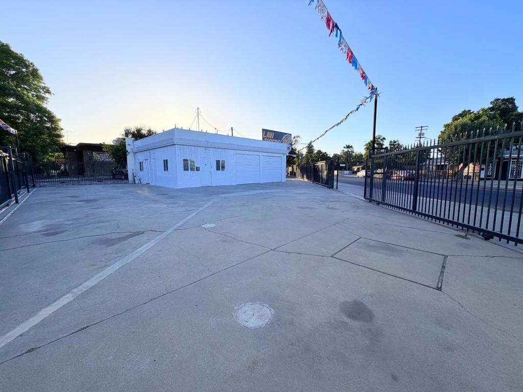 1411 Yosemite, Modesto, CA 95354
