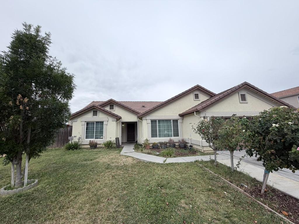 243 Sunburst St, Los Banos, CA 93635
