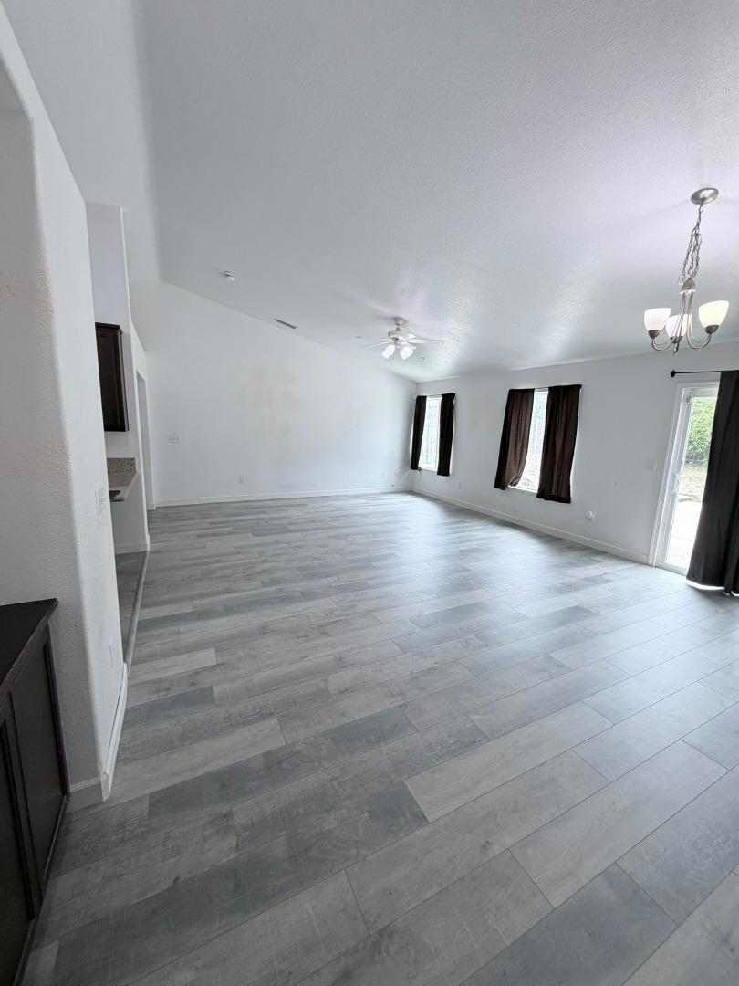 243 Sunburst St, Los Banos, CA 93635