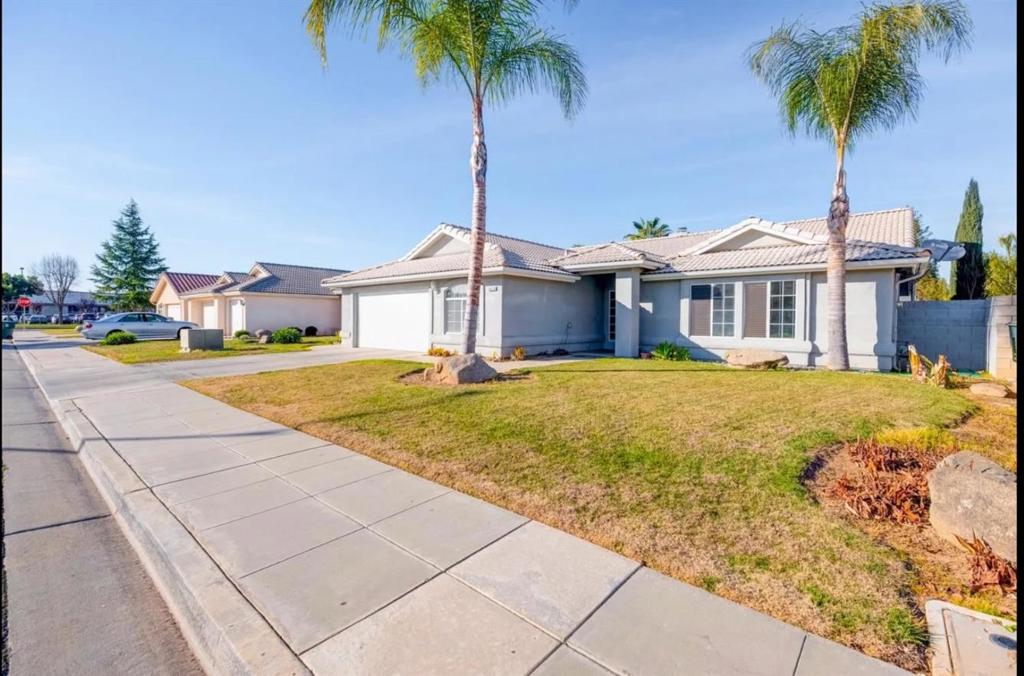 3429 Baron St, Madera, CA 93637