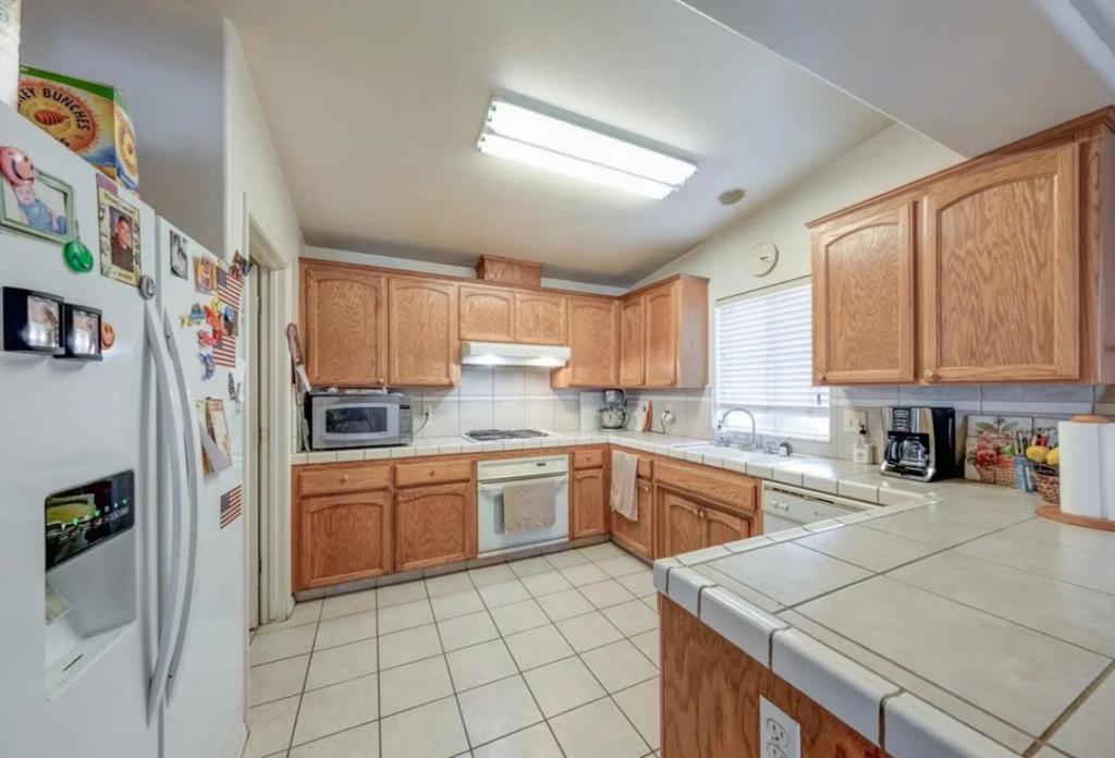 3429 Baron St, Madera, CA 93637