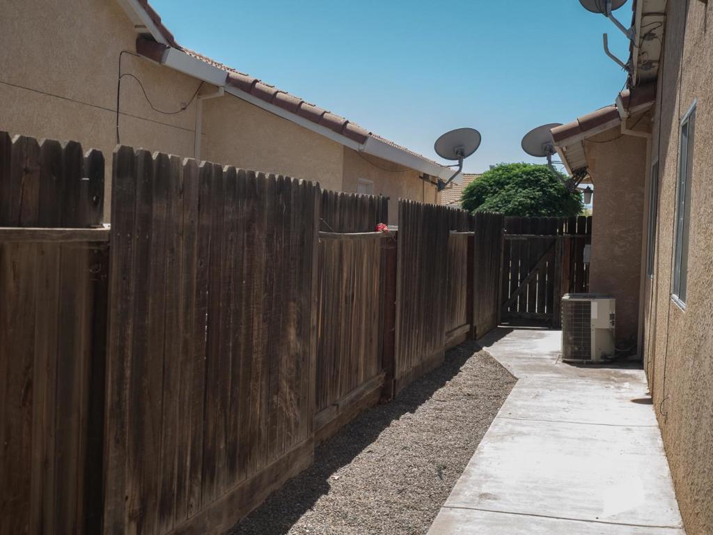 29202 Rio Verde Dr, Gustine, CA 95322
