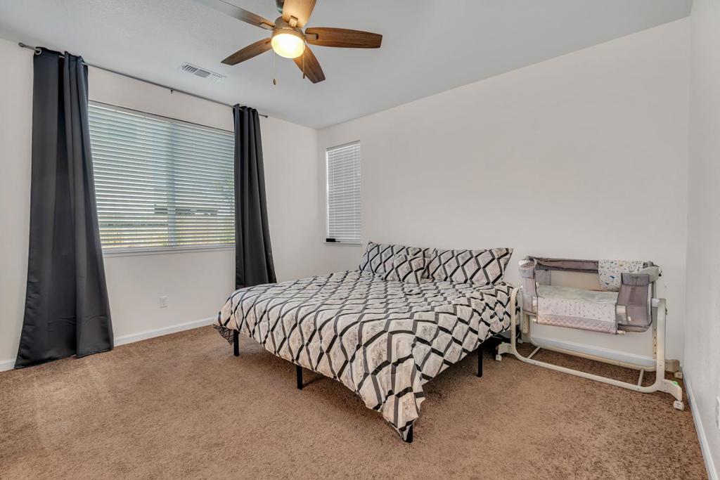 1964 Gus Villalta Dr, Los Banos, CA 93635