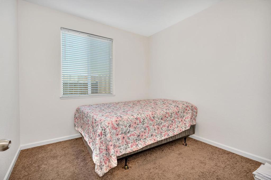 1964 Gus Villalta Dr, Los Banos, CA 93635