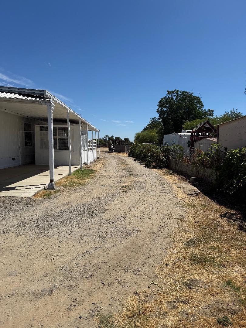 488 E Childs Ave, Merced, CA 95341