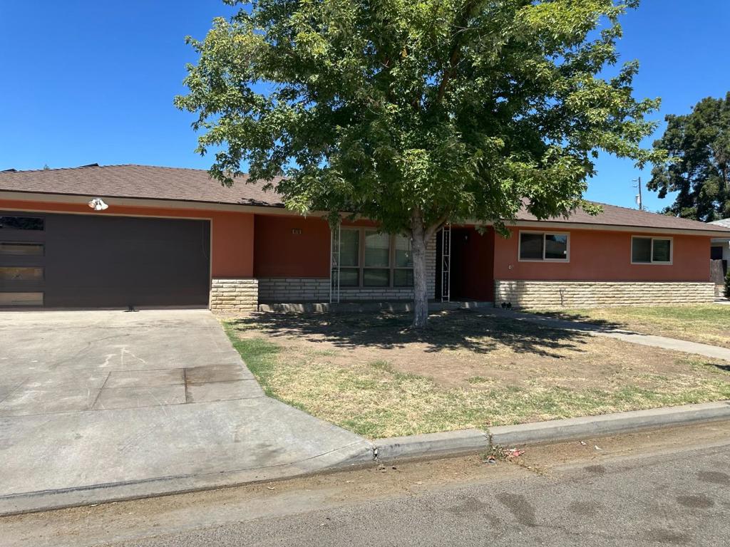 416 Krest St, Madera, CA 93637