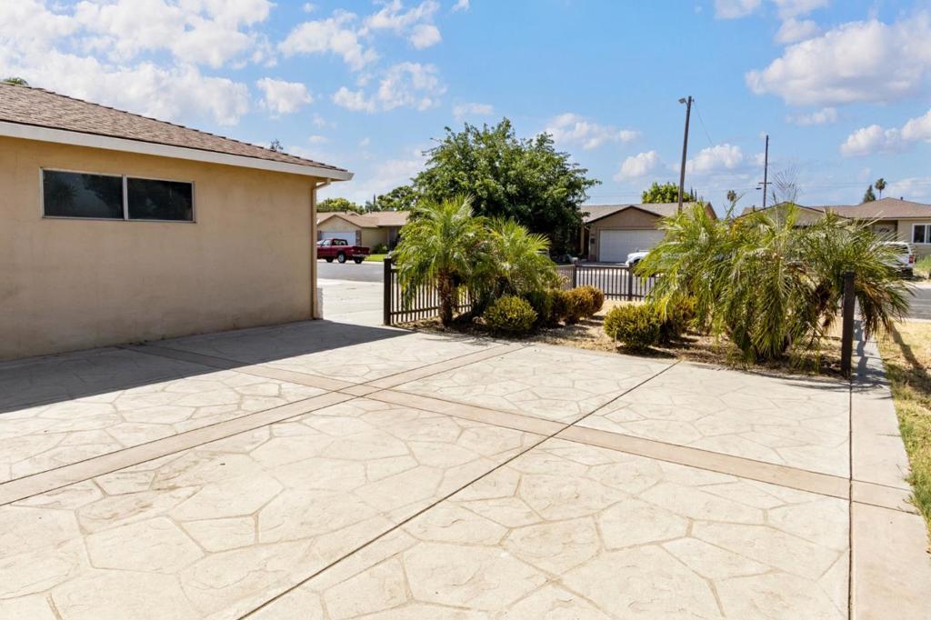 451 Diane Dr, Manteca, CA 95336