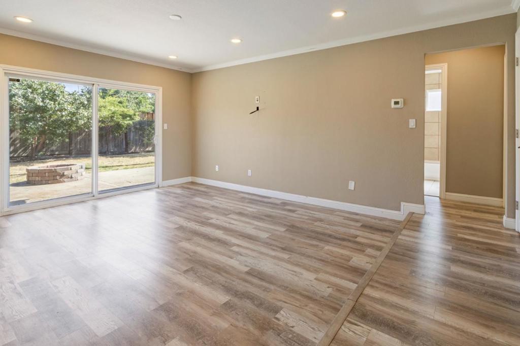 451 Diane Dr, Manteca, CA 95336