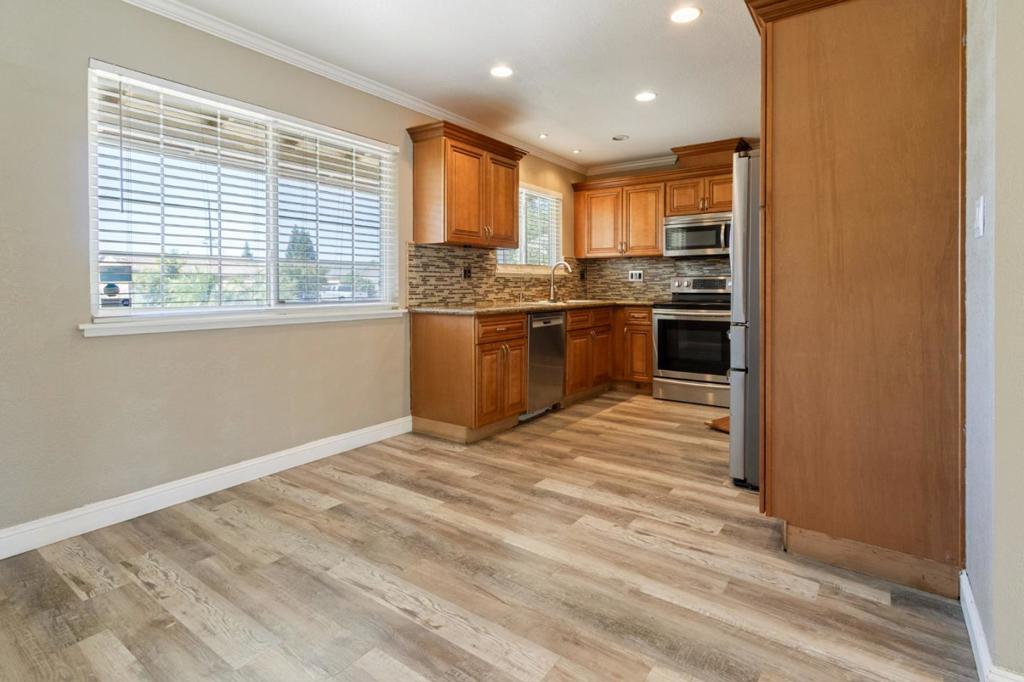 451 Diane Dr, Manteca, CA 95336