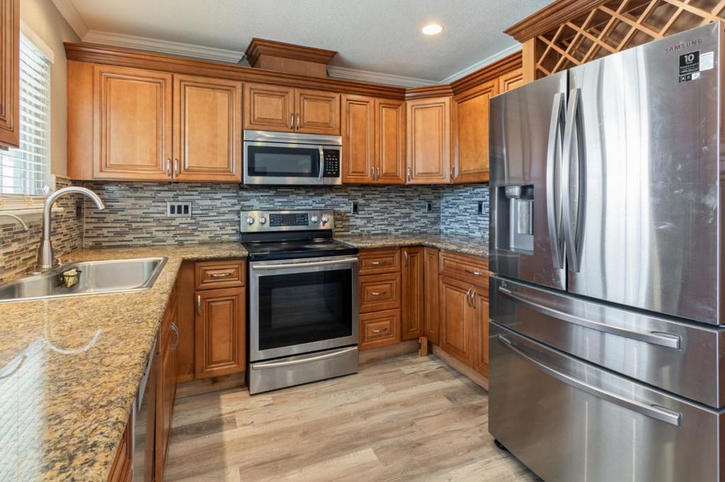 451 Diane Dr, Manteca, CA 95336