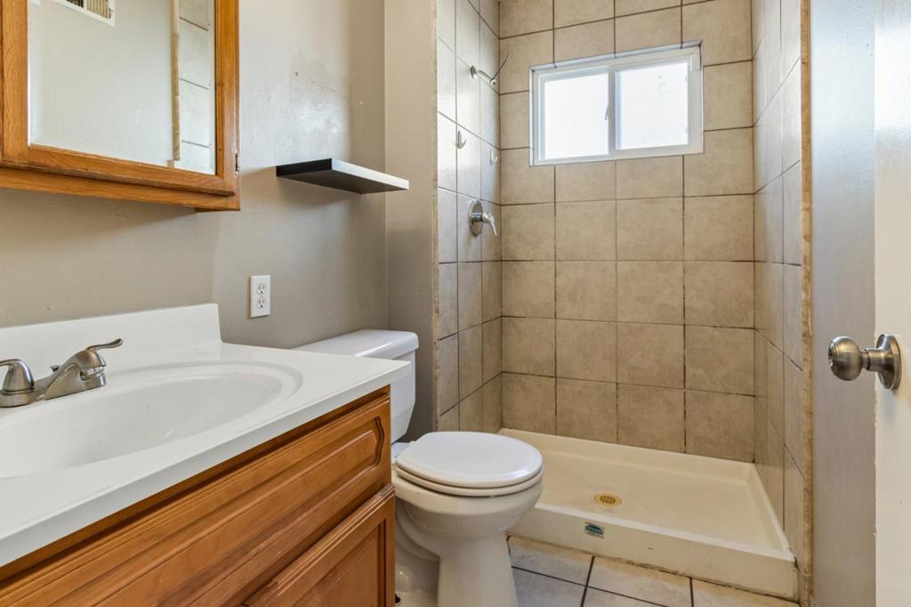 451 Diane Dr, Manteca, CA 95336
