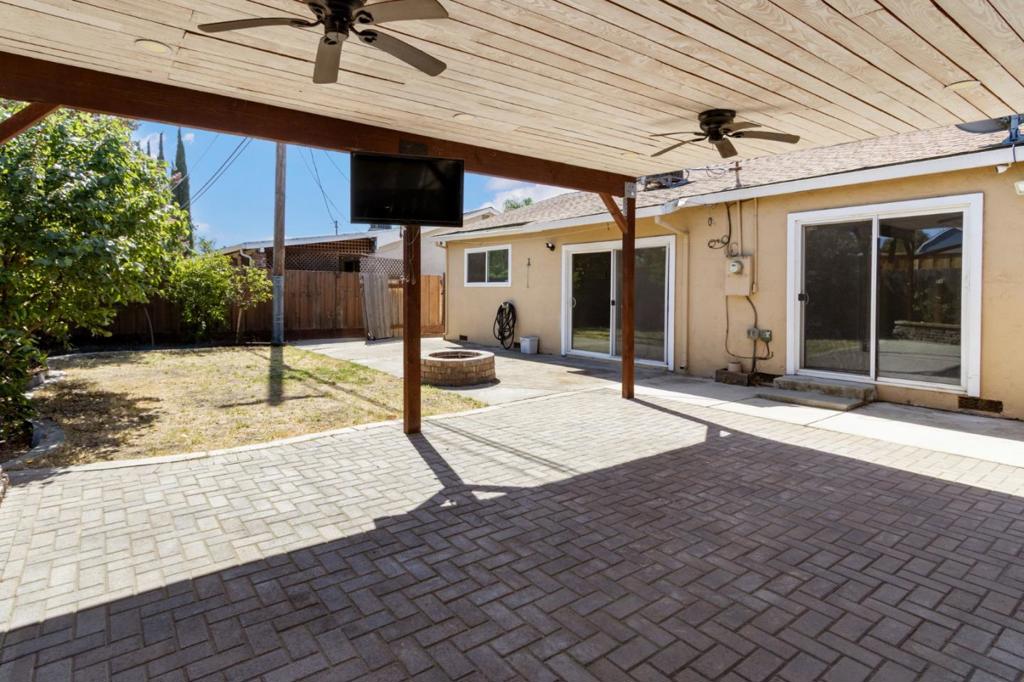 451 Diane Dr, Manteca, CA 95336