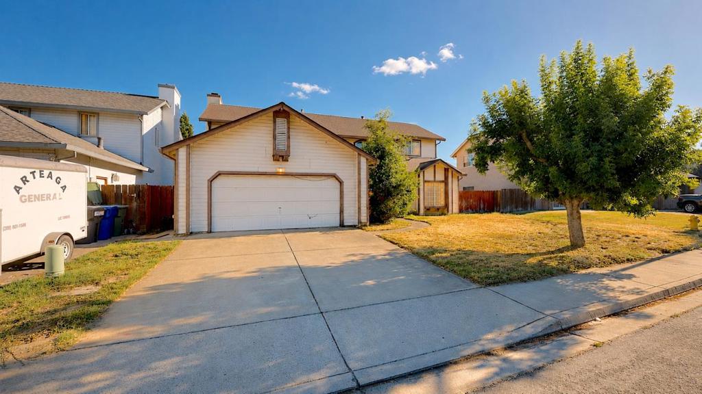1961 Nikki Ann Way, Turlock, CA 95380