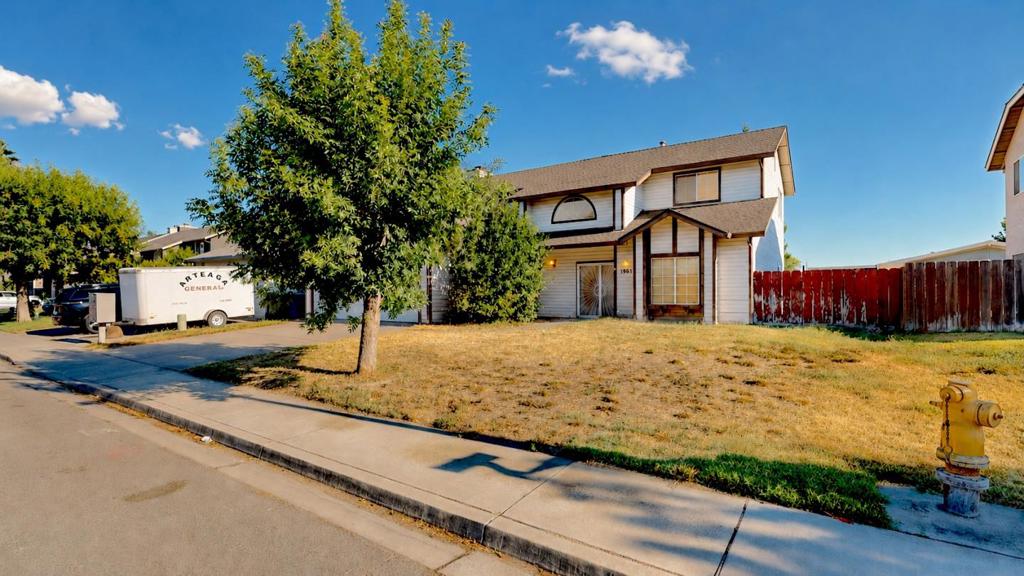 1961 Nikki Ann Way, Turlock, CA 95380