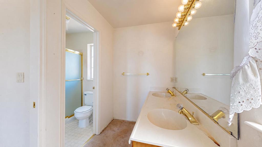 1961 Nikki Ann Way, Turlock, CA 95380