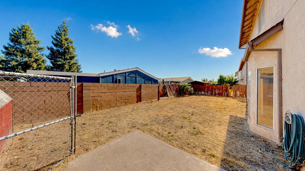 1961 Nikki Ann Way, Turlock, CA 95380
