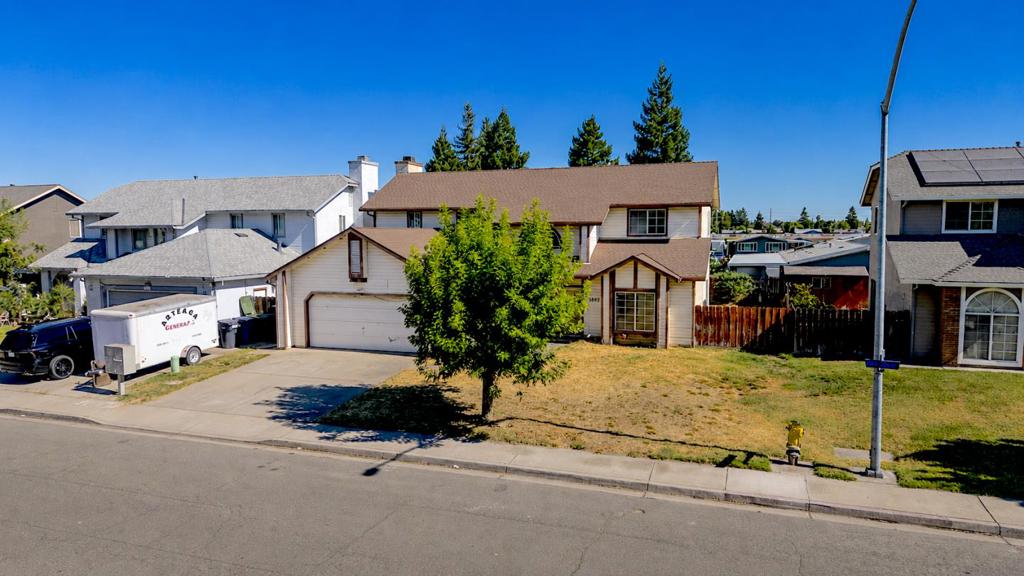 1961 Nikki Ann Way, Turlock, CA 95380
