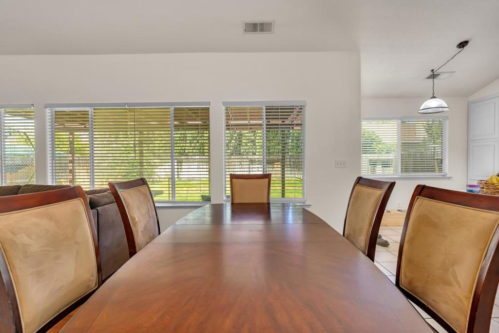 721 Rhine Ct, Los Banos, CA 93635