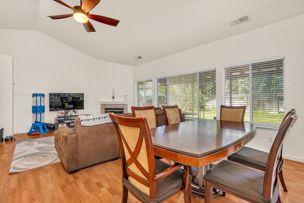 721 Rhine Ct, Los Banos, CA 93635